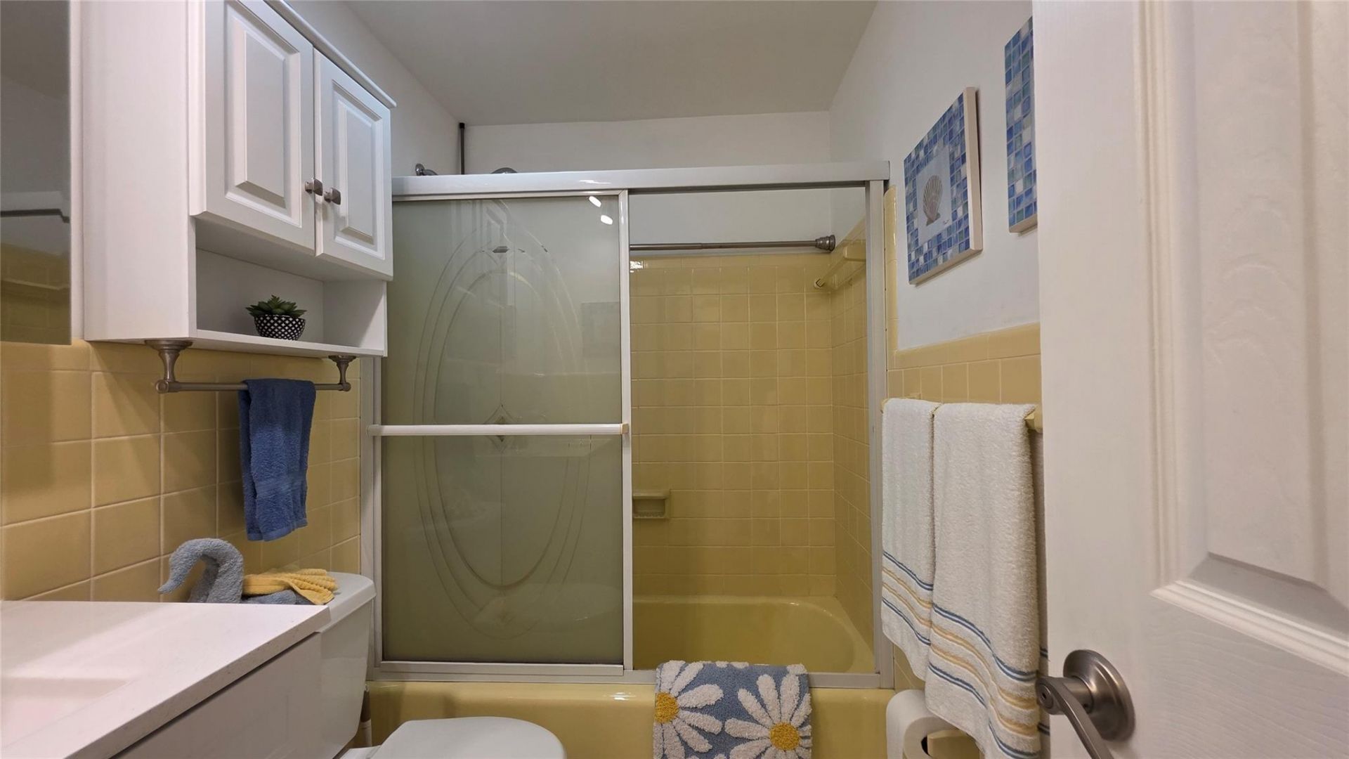 1030 SW 11th Street, Unit 5m, Hallandale Beach, FL 33009 Photo