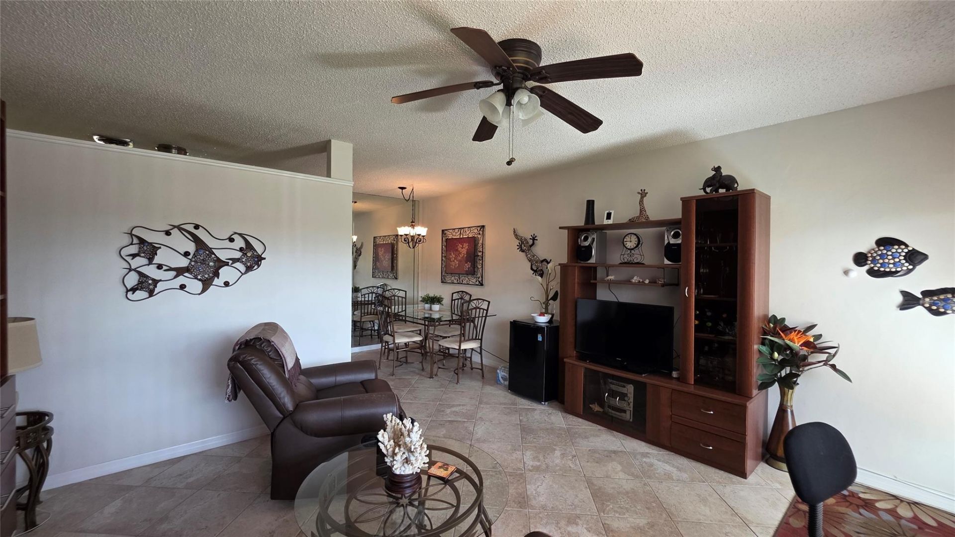 1030 SW 11th Street, Unit 5m, Hallandale Beach, FL 33009 Photo