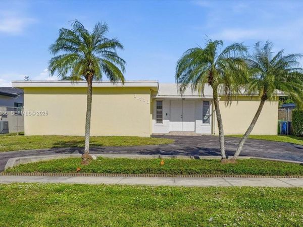 11711 NW 29th St, Sunrise, FL 33323