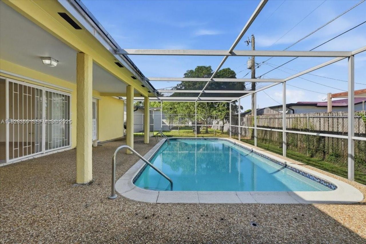 11711 NW 29th St, Sunrise, FL 33323 Photo