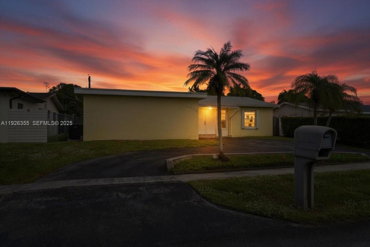 11711 NW 29th St, Sunrise, FL 33323 Photo