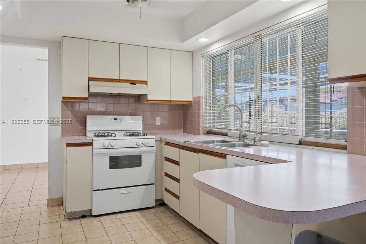 11711 NW 29th St, Sunrise, FL 33323 Photo