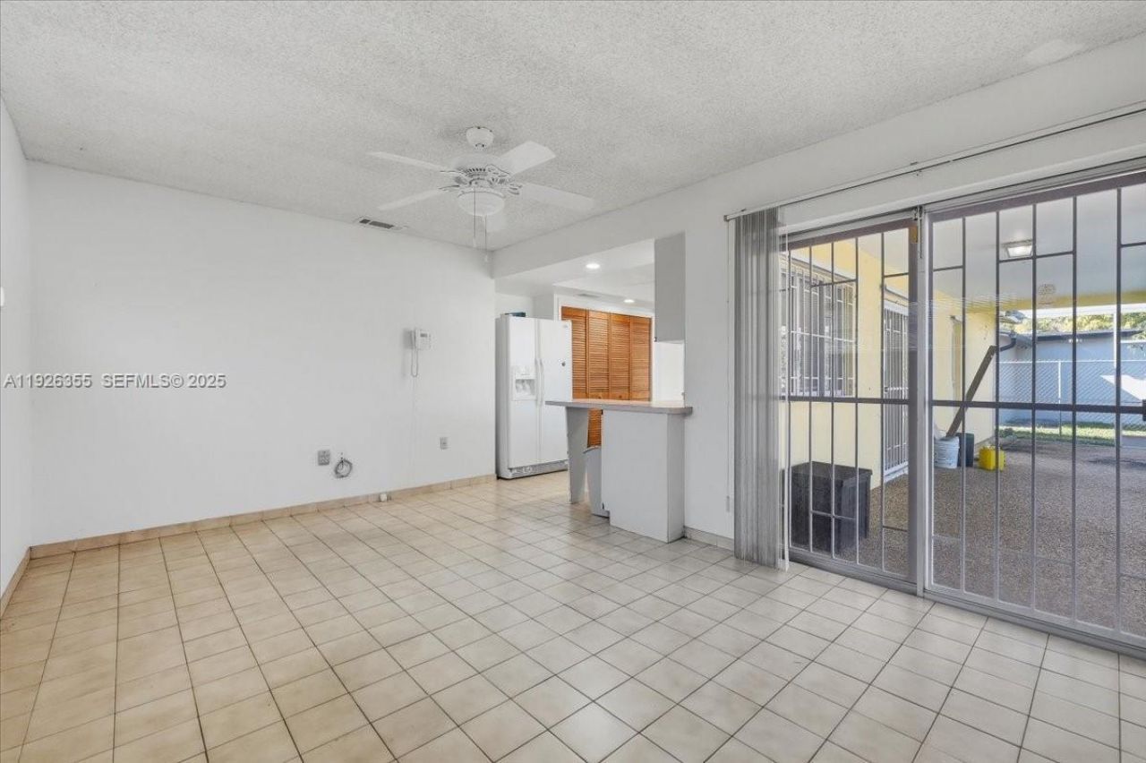 11711 NW 29th St, Sunrise, FL 33323 Photo