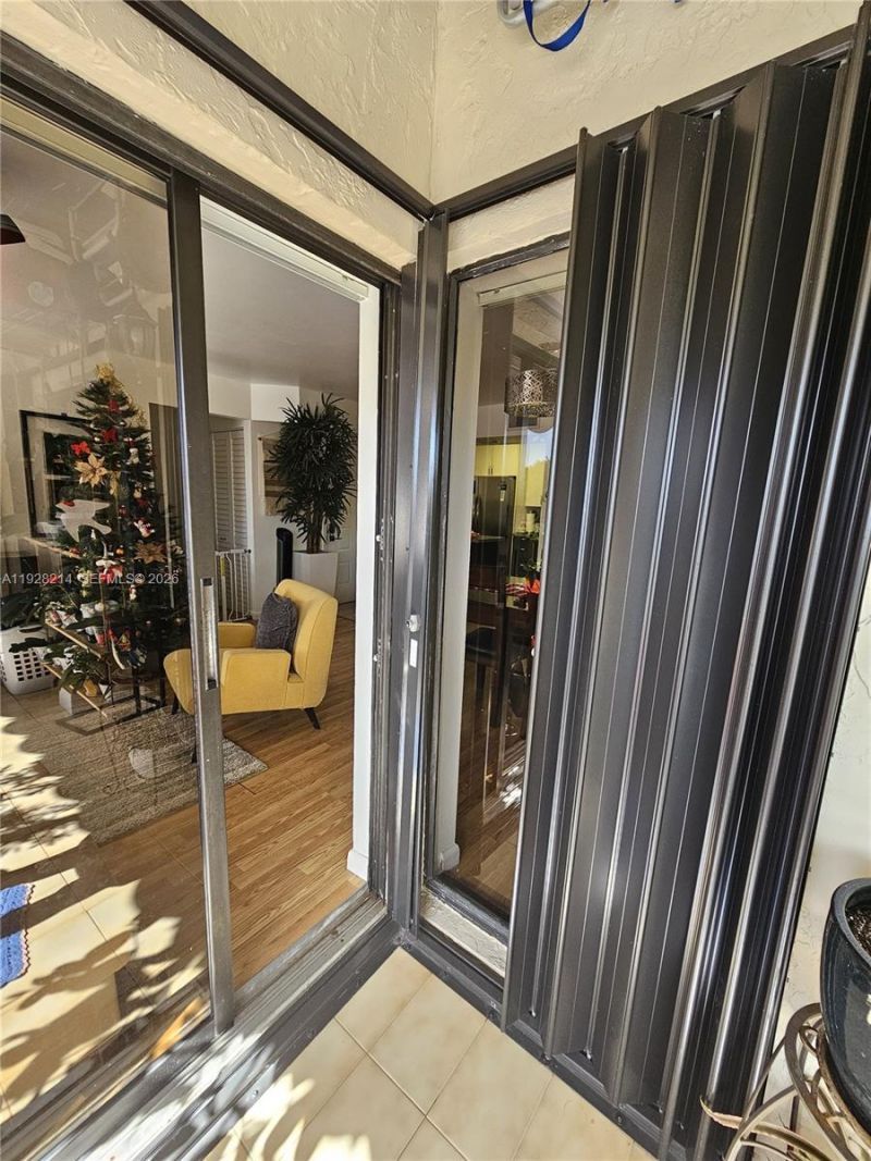 20160 NE 3rd Ct, Unit 8, Miami, FL 33179 Photo