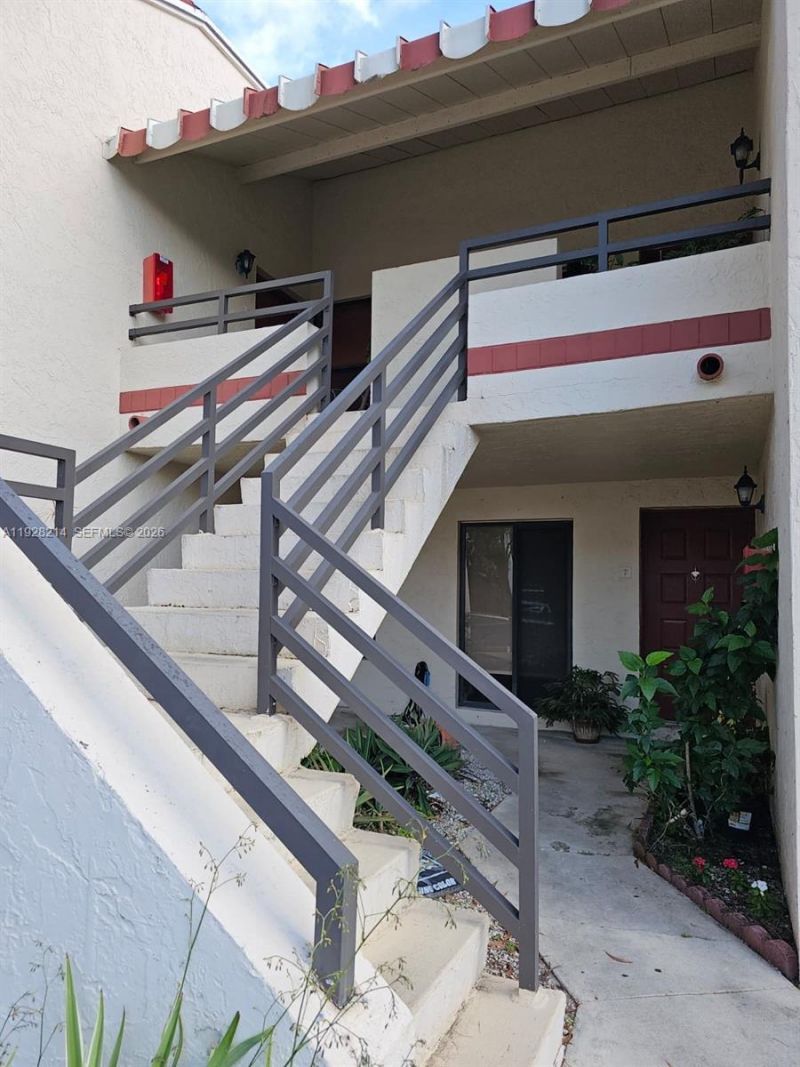 20160 NE 3rd Ct, Unit 8, Miami, FL 33179 Photo