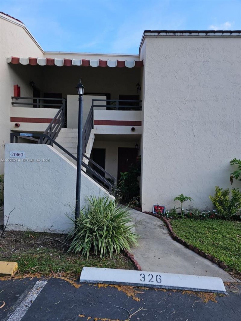 20160 NE 3rd Ct, Unit 8, Miami, FL 33179 Photo