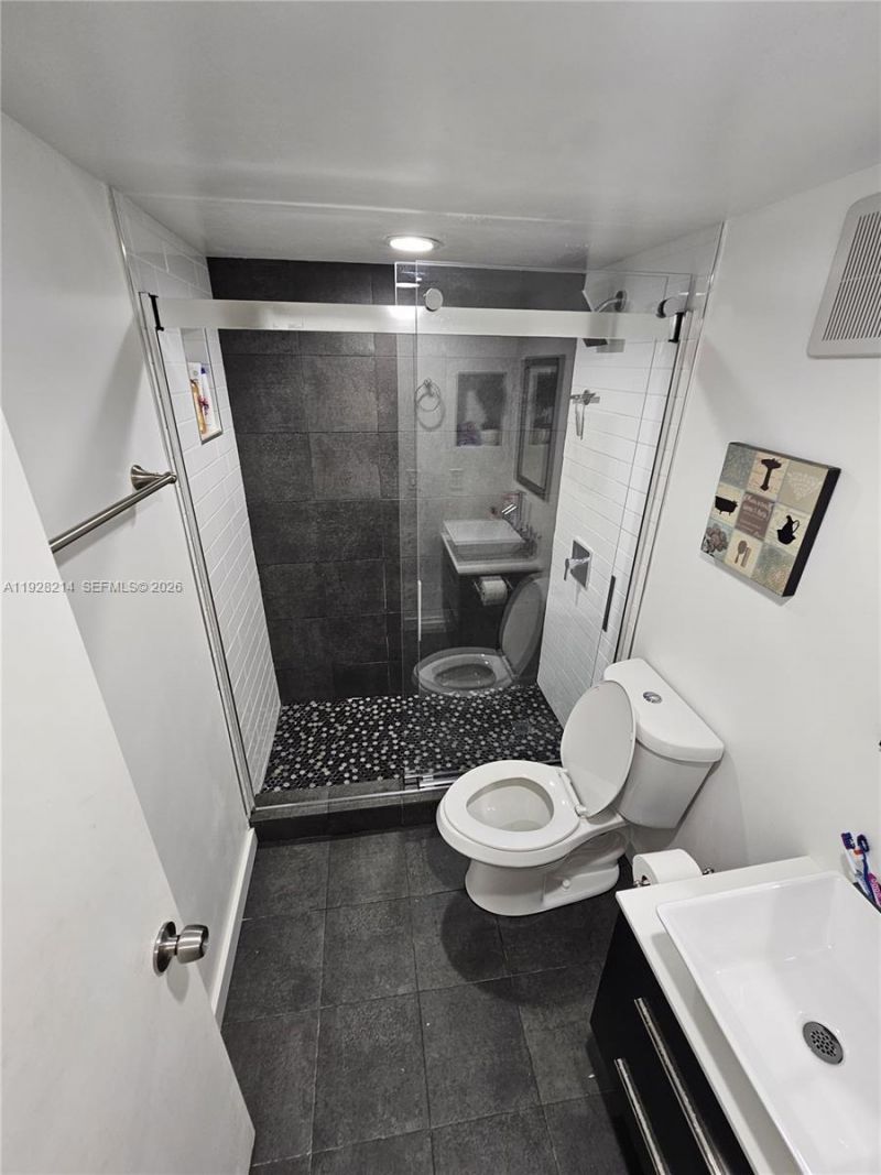 20160 NE 3rd Ct, Unit 8, Miami, FL 33179 Photo