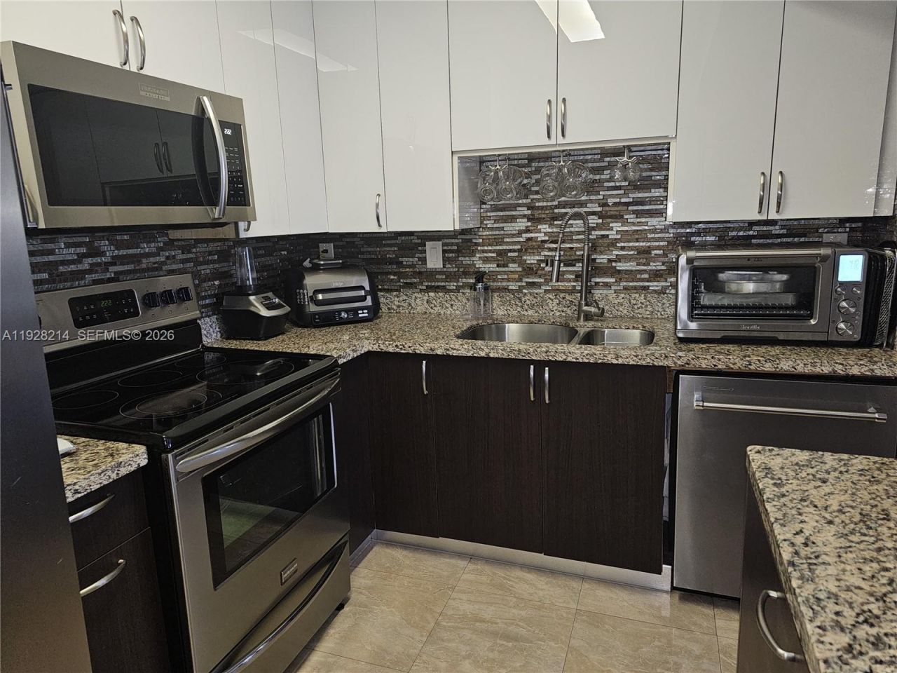 20160 NE 3rd Ct, Unit 8, Miami, FL 33179 Photo