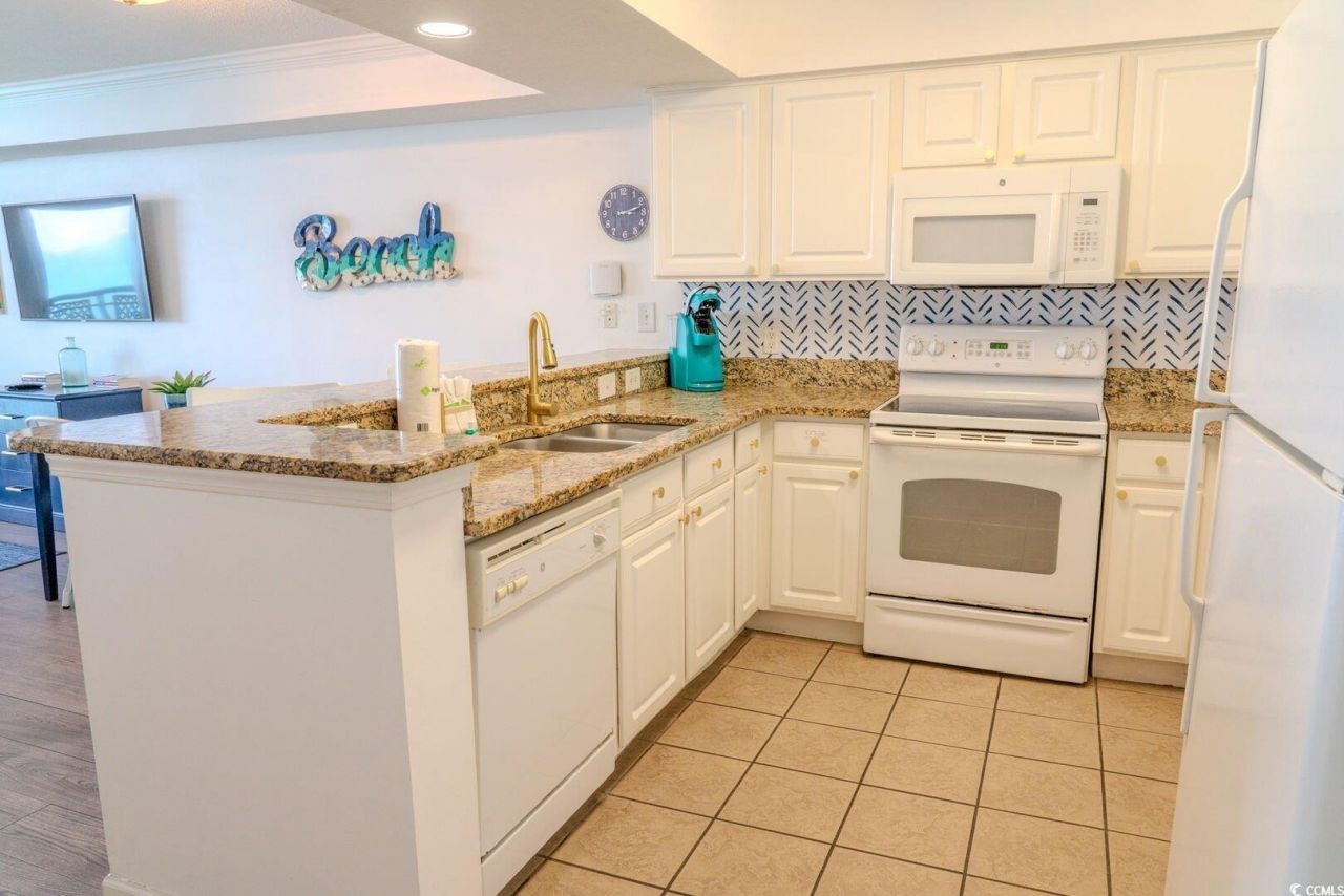 2201 S Ocean Blvd. Photo 16