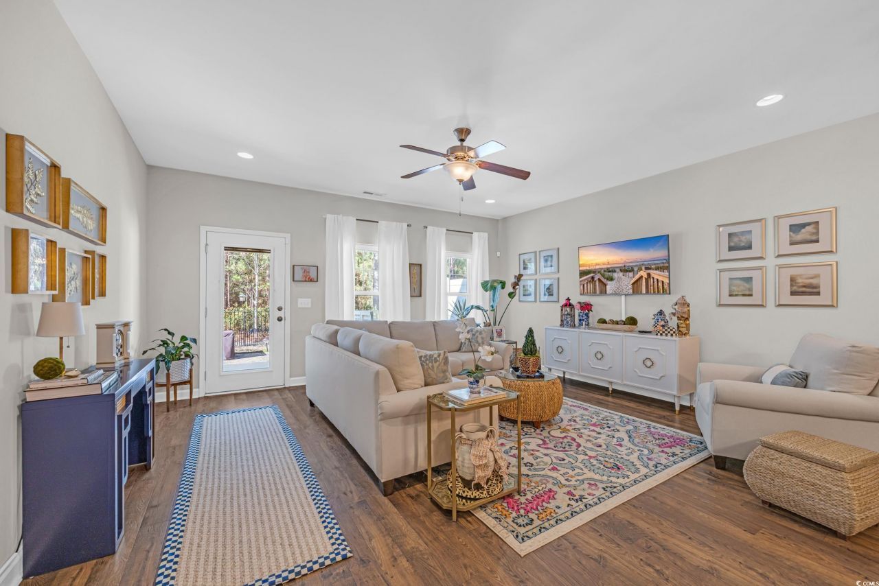 309 Lake Mist Ct. Photo 9