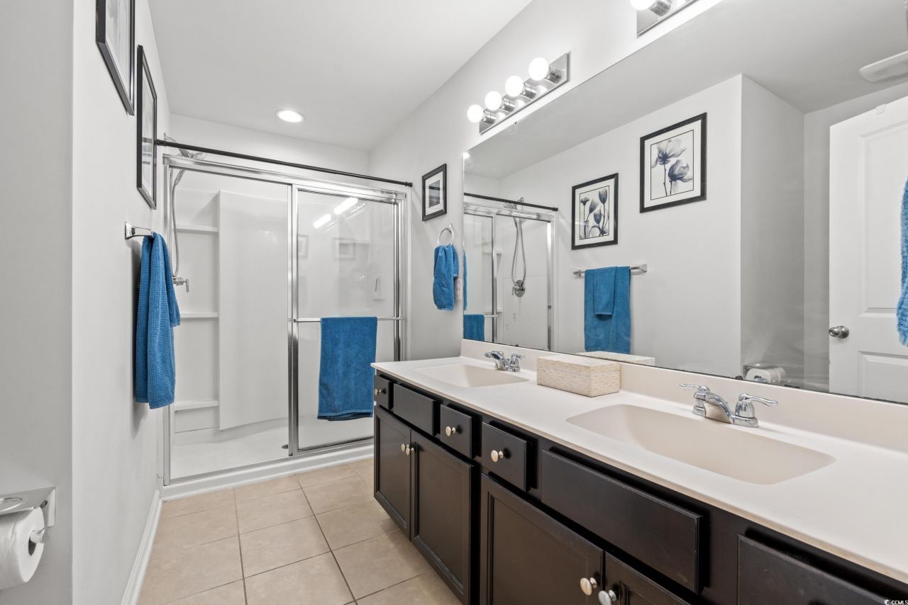 306 Castle Dr. Photo 17