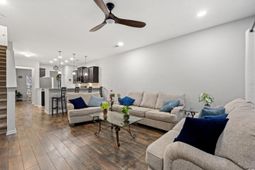 306 Castle Dr. photo 4