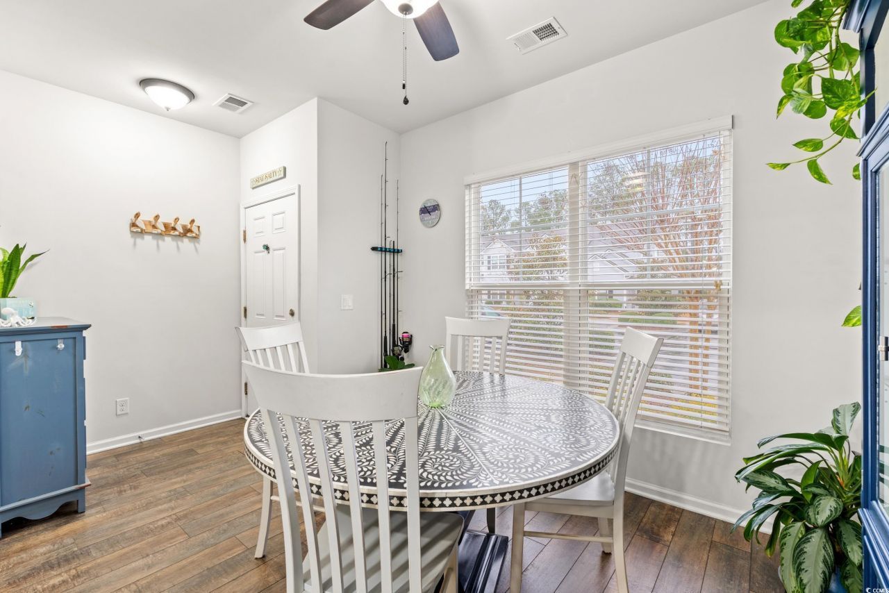 306 Castle Dr. Photo 7