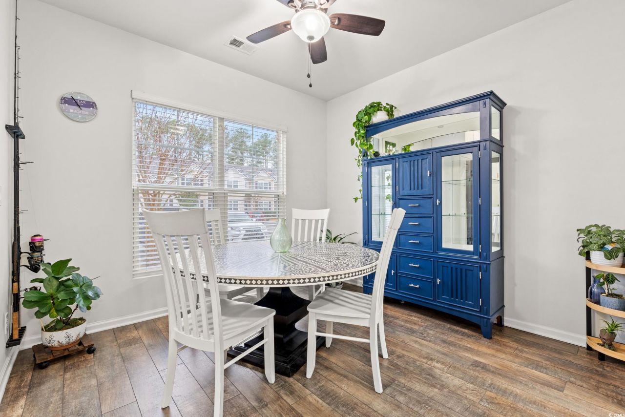 306 Castle Dr. Photo 8