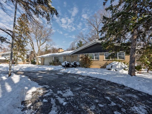 6325 Keokuk Road, Indian Head Park, IL 60525