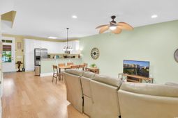 4910 N Market St. photo 4