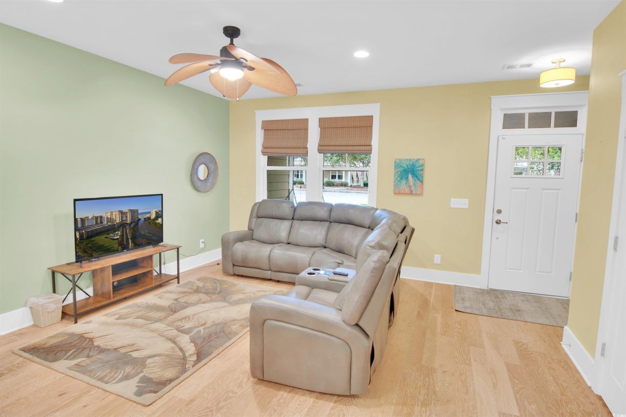 4910 N Market St. Photo 5