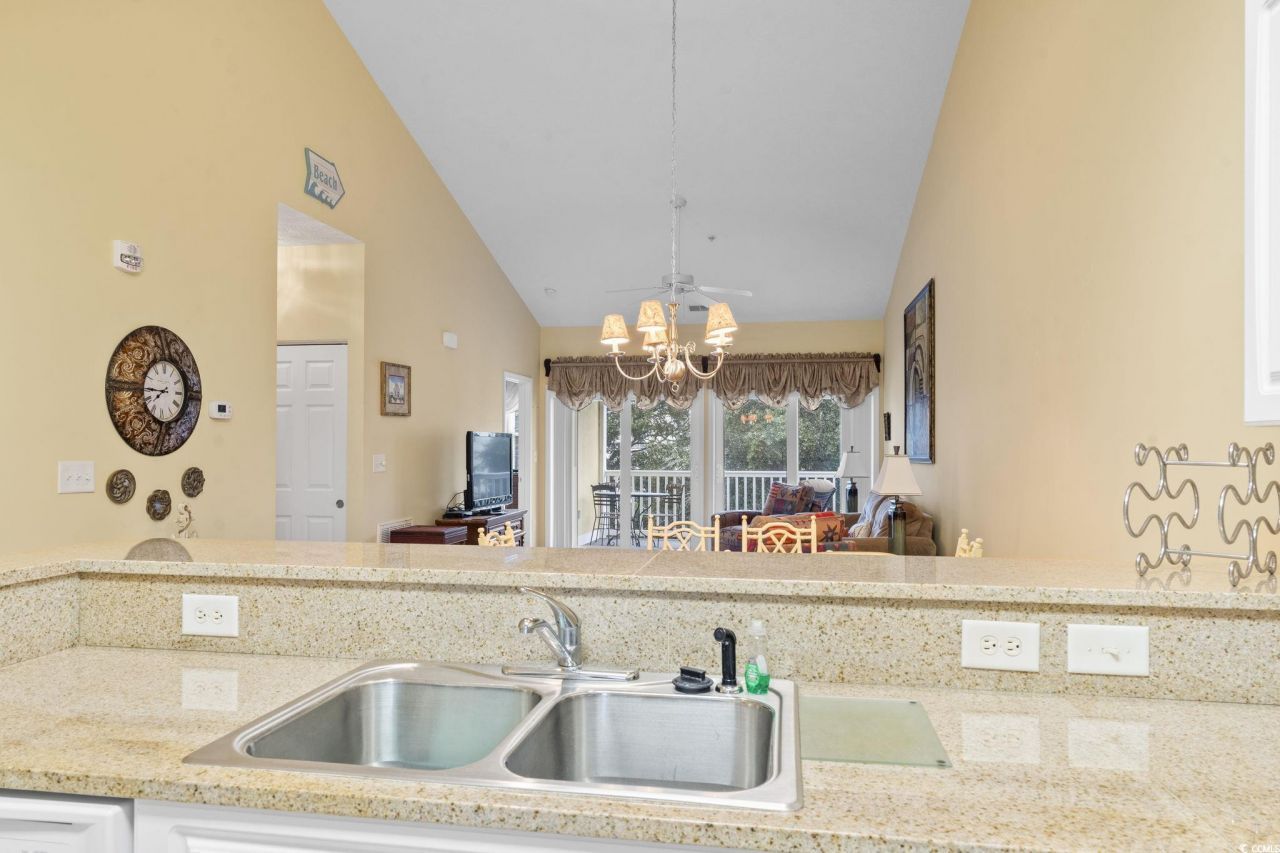 601 Hillside Dr. N Photo 7