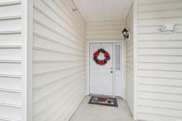 423 Mahogany Dr. photo 4