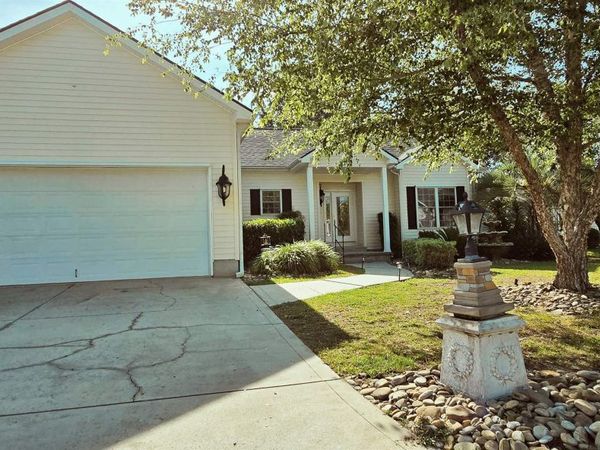 618 Wintercreeper Dr., Longs, SC 29568