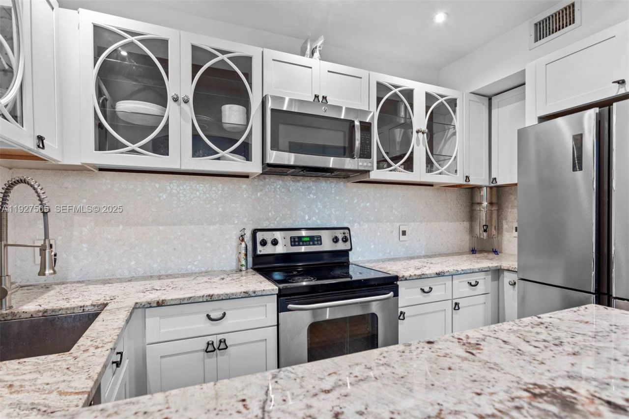 929 Meridian Ave, Unit 1, Miami Beach, FL 33139 Photo