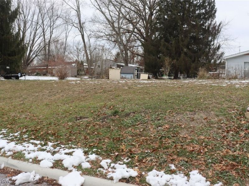 223 20th Street SE, Massillon, OH 44646 Photo 1