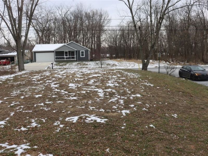 223 20th Street SE, Massillon, OH 44646 Photo 2