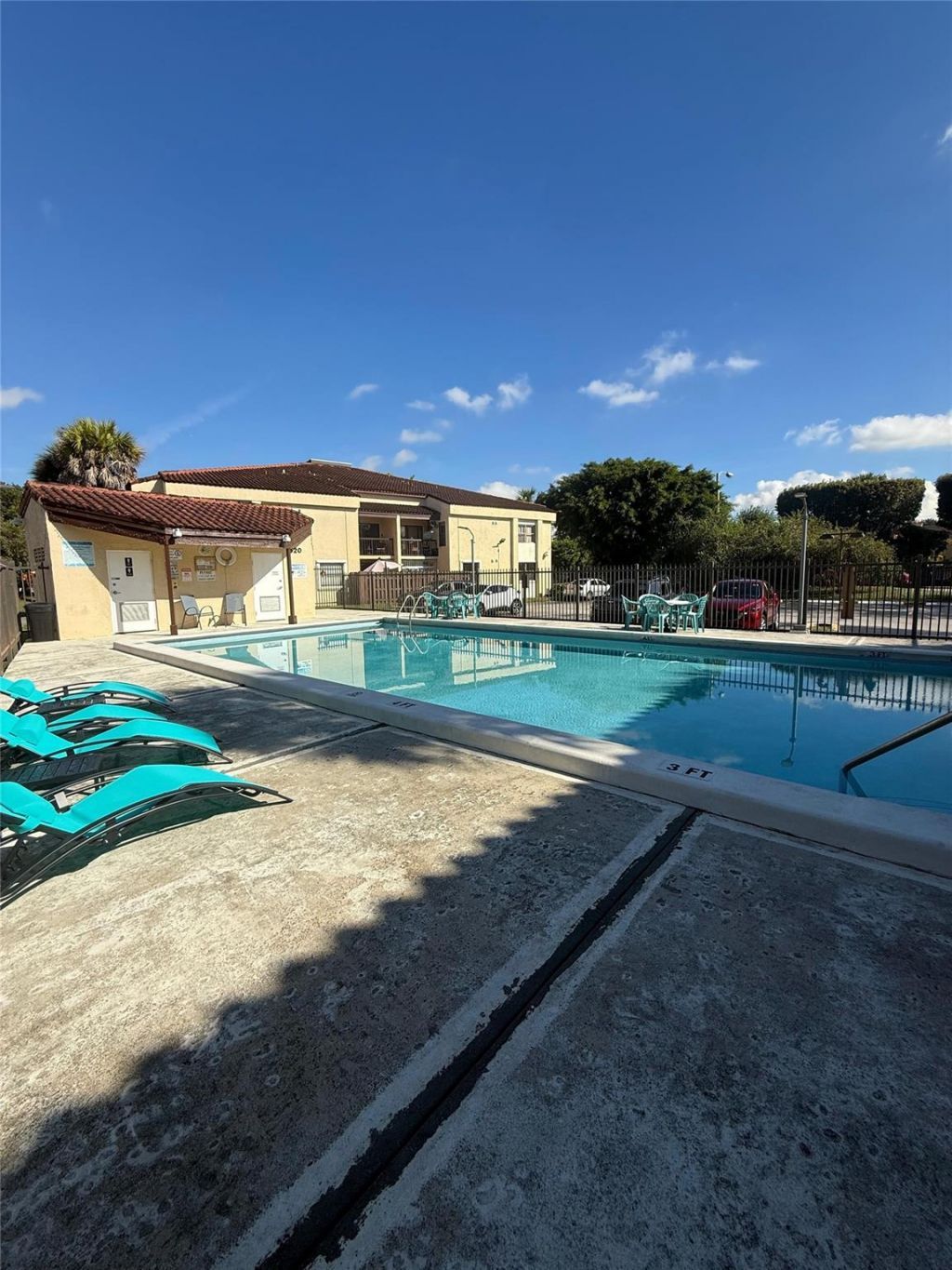 660 W Park Drive, Unit 206, Miami, FL 33172 Photo