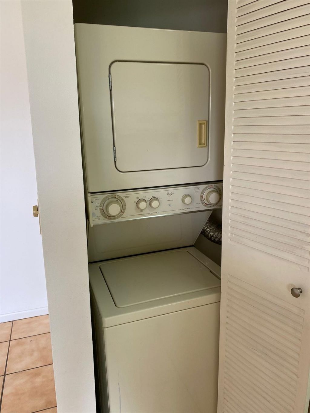 660 W Park Drive, Unit 206, Miami, FL 33172 Photo