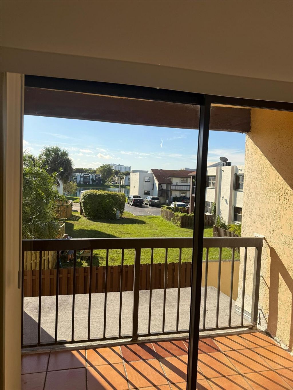 660 W Park Drive, Unit 206, Miami, FL 33172 Photo