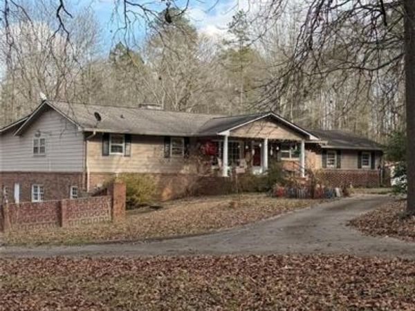 329 Riverbend Drive, Royston, GA 30662