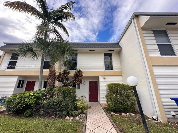 3321 Raleigh St, Unit 3H, Hollywood, FL 33021