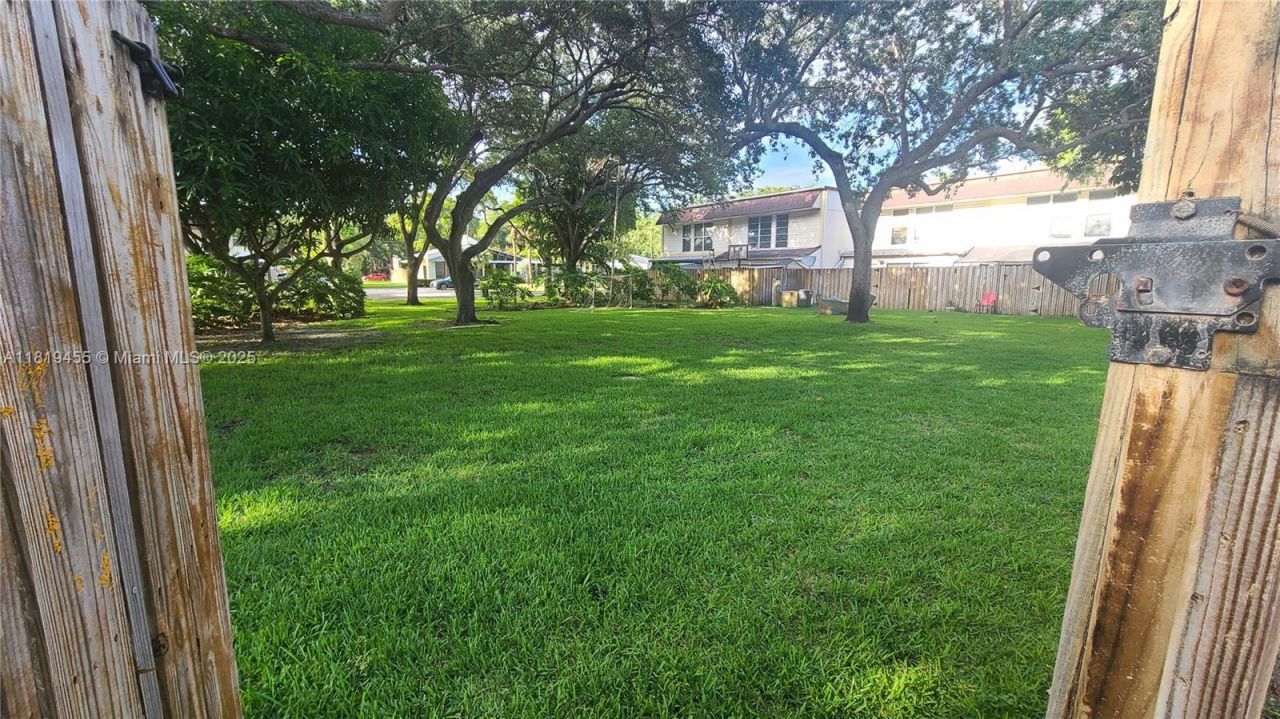 3321 Raleigh St, Unit 3H, Hollywood, FL 33021 Photo