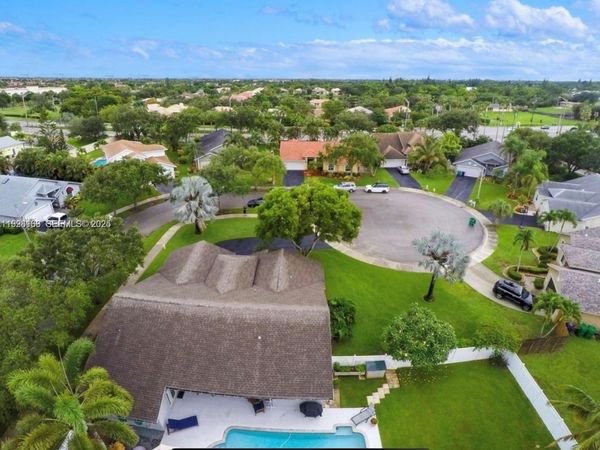 8965 SW 59th Ct, Cooper City, FL 33328