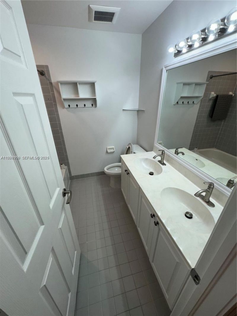 8965 SW 59th Ct, Cooper City, FL 33328 Photo