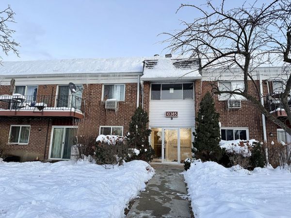 10385 Dearlove Road, Unit 1I, Glenview, IL 60025