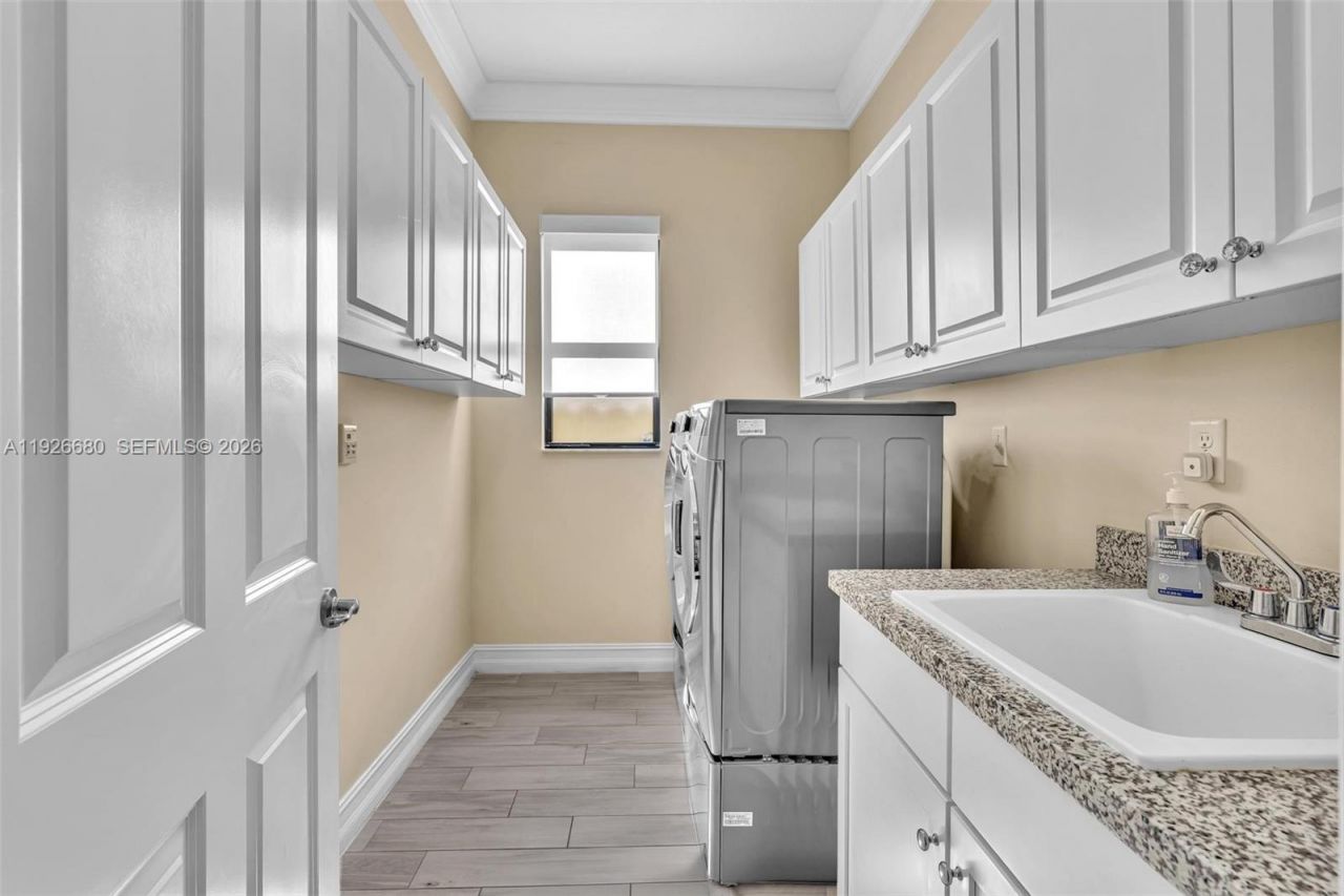 9172 E Leon Cir E, Parkland, FL 33076 Photo