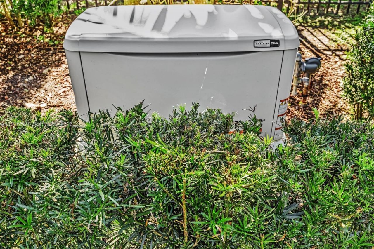 9172 E Leon Cir E, Parkland, FL 33076 Photo