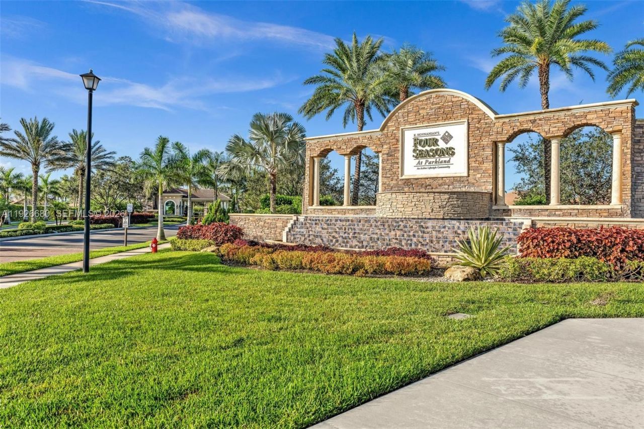 9172 E Leon Cir E, Parkland, FL 33076 Photo