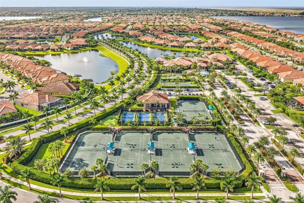 9172 E Leon Cir E, Parkland, FL 33076 Photo