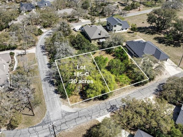 000 Eton LN, Spicewood, TX 78669