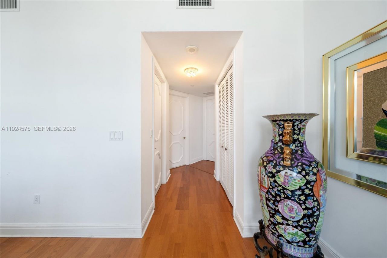 10225 Collins Ave, Unit 404, Bal Harbour, FL 33154 Photo