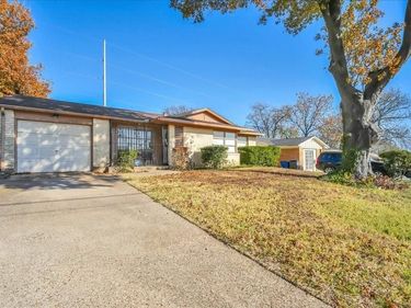 509 Bluewood Drive, Dallas, TX 75232