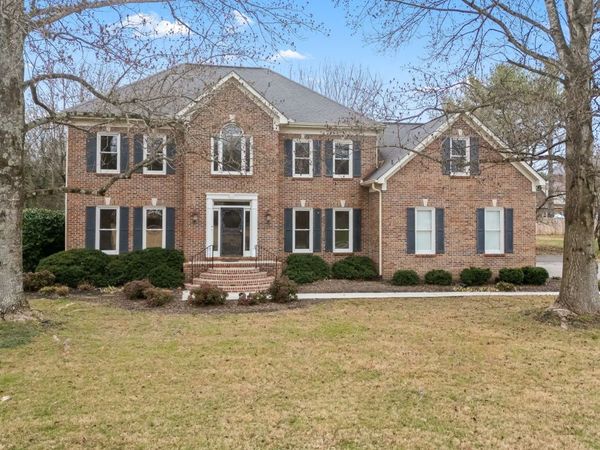 105 Kings Pl, Tullahoma, TN 37388