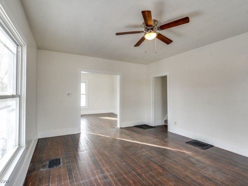 155 W Walnut Street, Wadsworth, OH 44281 Photo 6