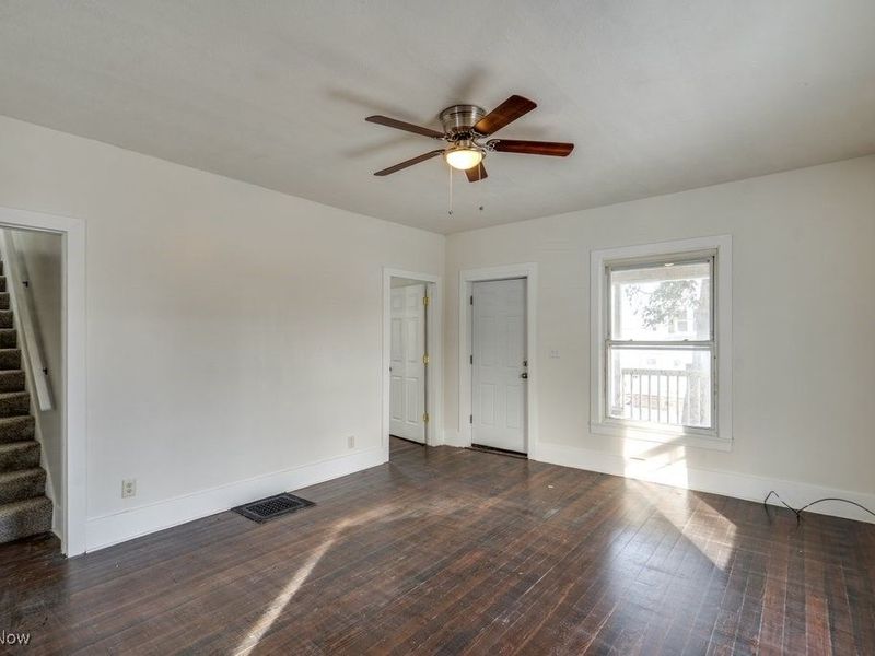 155 W Walnut Street, Wadsworth, OH 44281 Photo 7