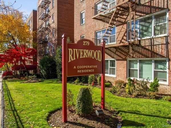 279 N BROADWAY, Unit 6C, Yonkers, NY 10701