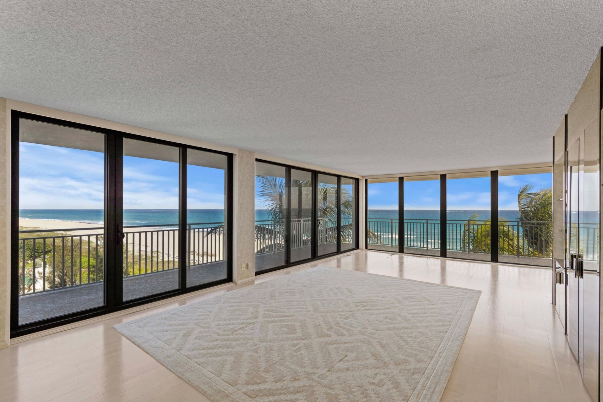 2580 S Ocean Boulevard, Unit 2c5, Palm Beach, FL 33480 Photo