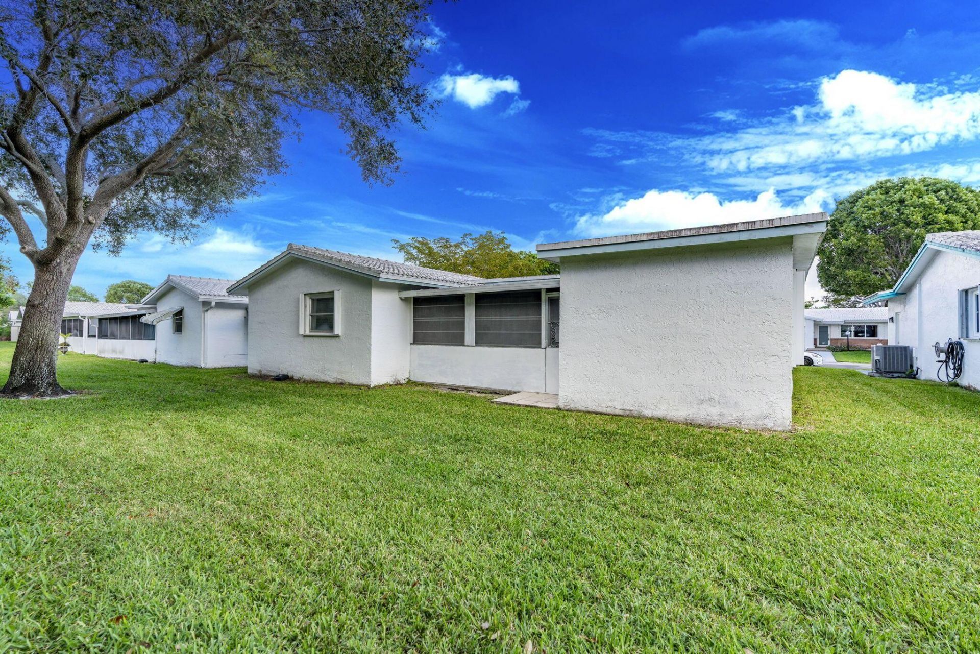 1141 NW 90th Way, Plantation, FL 33322 Photo