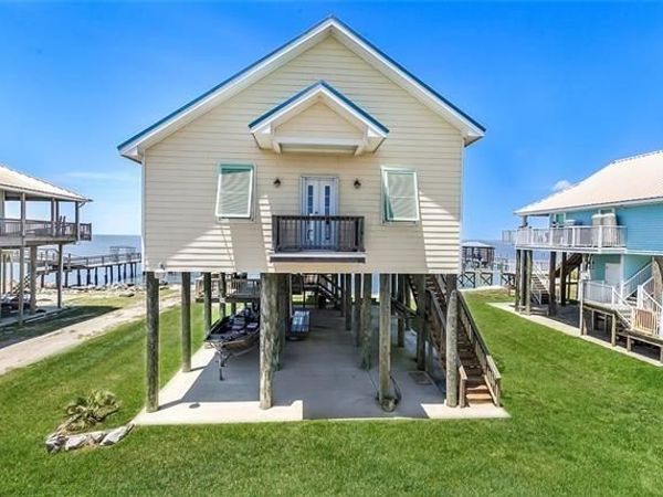 25307 CHEF MENTEUR Highway, New Orleans, LA 70129